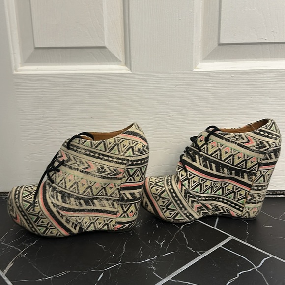 Millennial Dream Platform Wedge Bootie - Picture 2 of 5